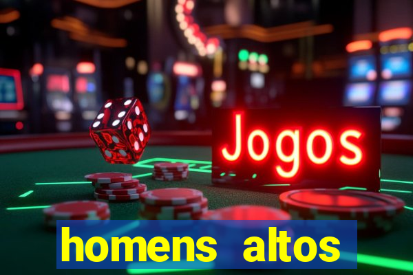 homens altos sarados pelados